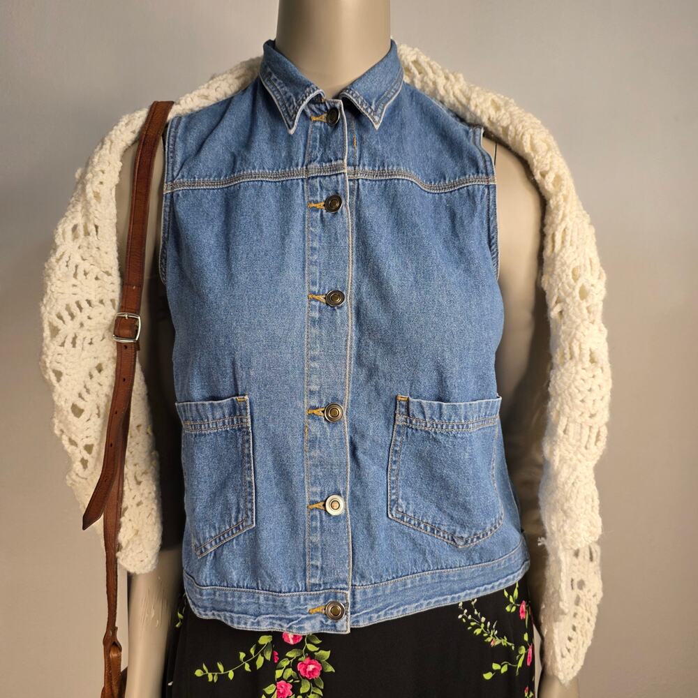 Vintage Denim Vest Button Front Blue Jean Vest 90s Western Costal Cowgirl Large